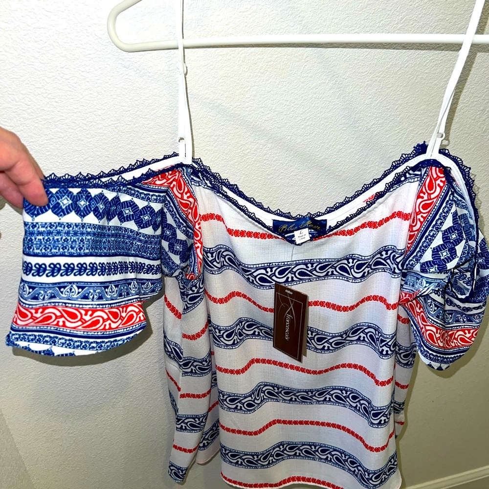 Off shoulder top NWT
